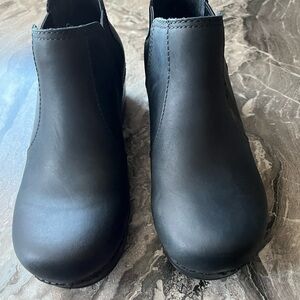 Dansko 37 Frankie Chelsea Boots